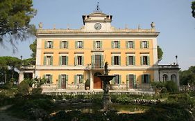 La Villa La Torre Di Pila Pila (umbria)  Italy